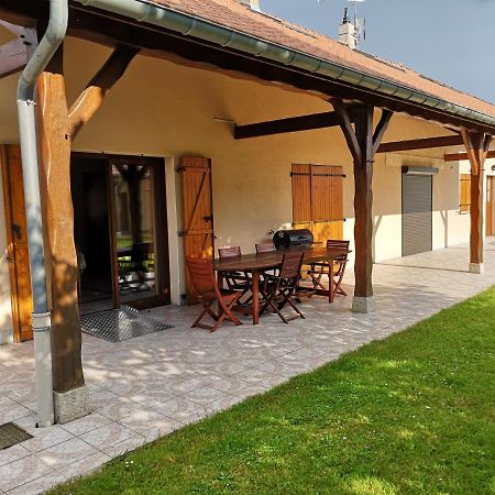 Vila Le Logis Du Der Giffaumont-Champaubert Exteriér fotografie